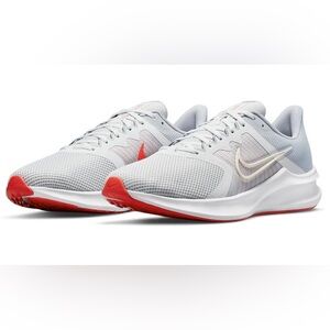 Nike Men's Athletic Running Shoes in Gray Red Laving Size 10.5 Gray and Red Exc.